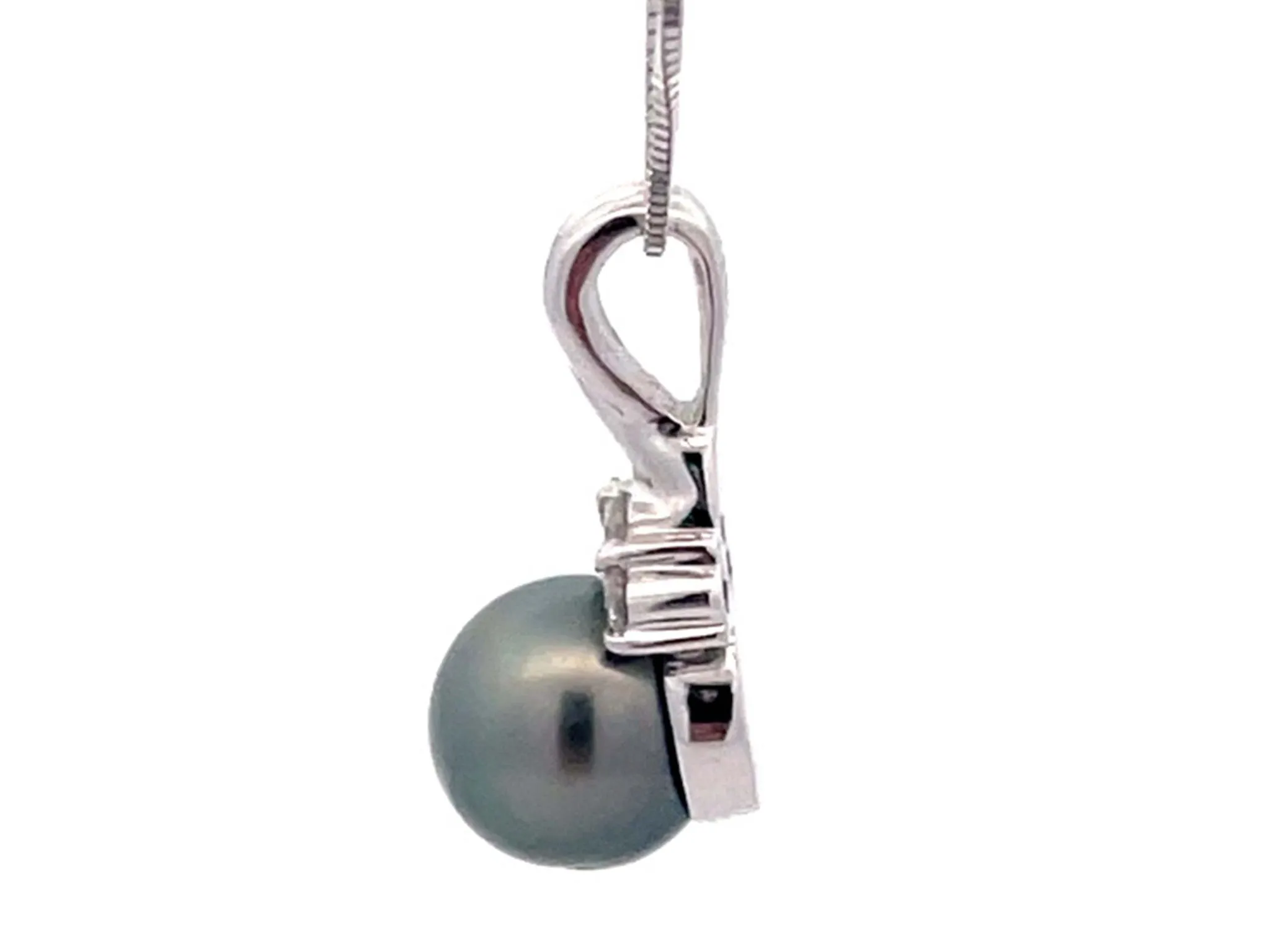 Tahitian Pearl Diamond Pendant and Chain in 14k White Gold