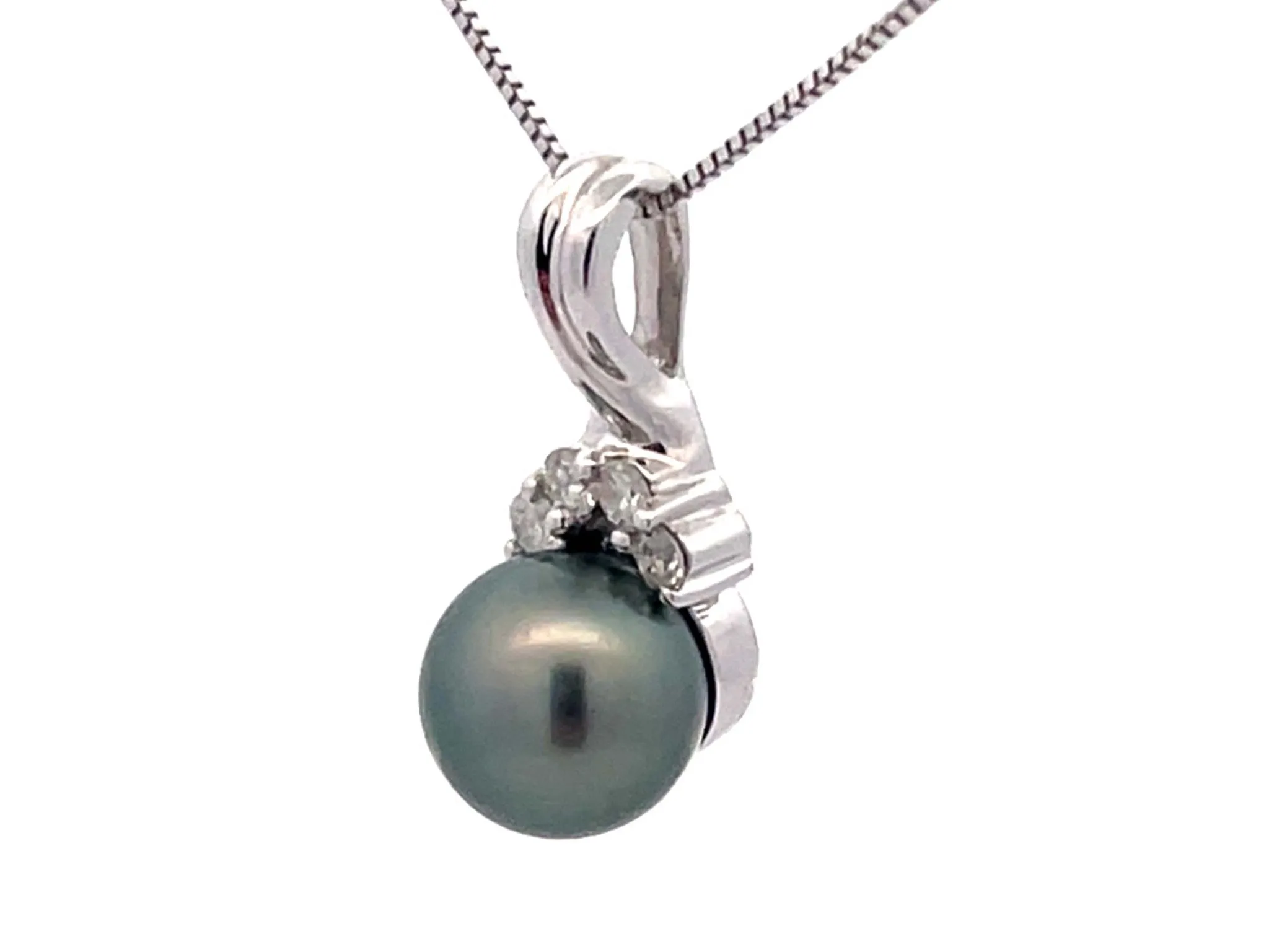 Tahitian Pearl Diamond Pendant and Chain in 14k White Gold