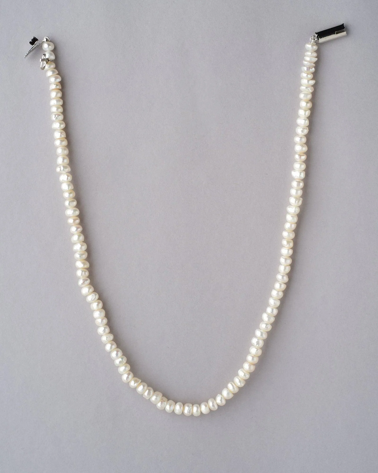 Traditional Pearl Necklace M21393