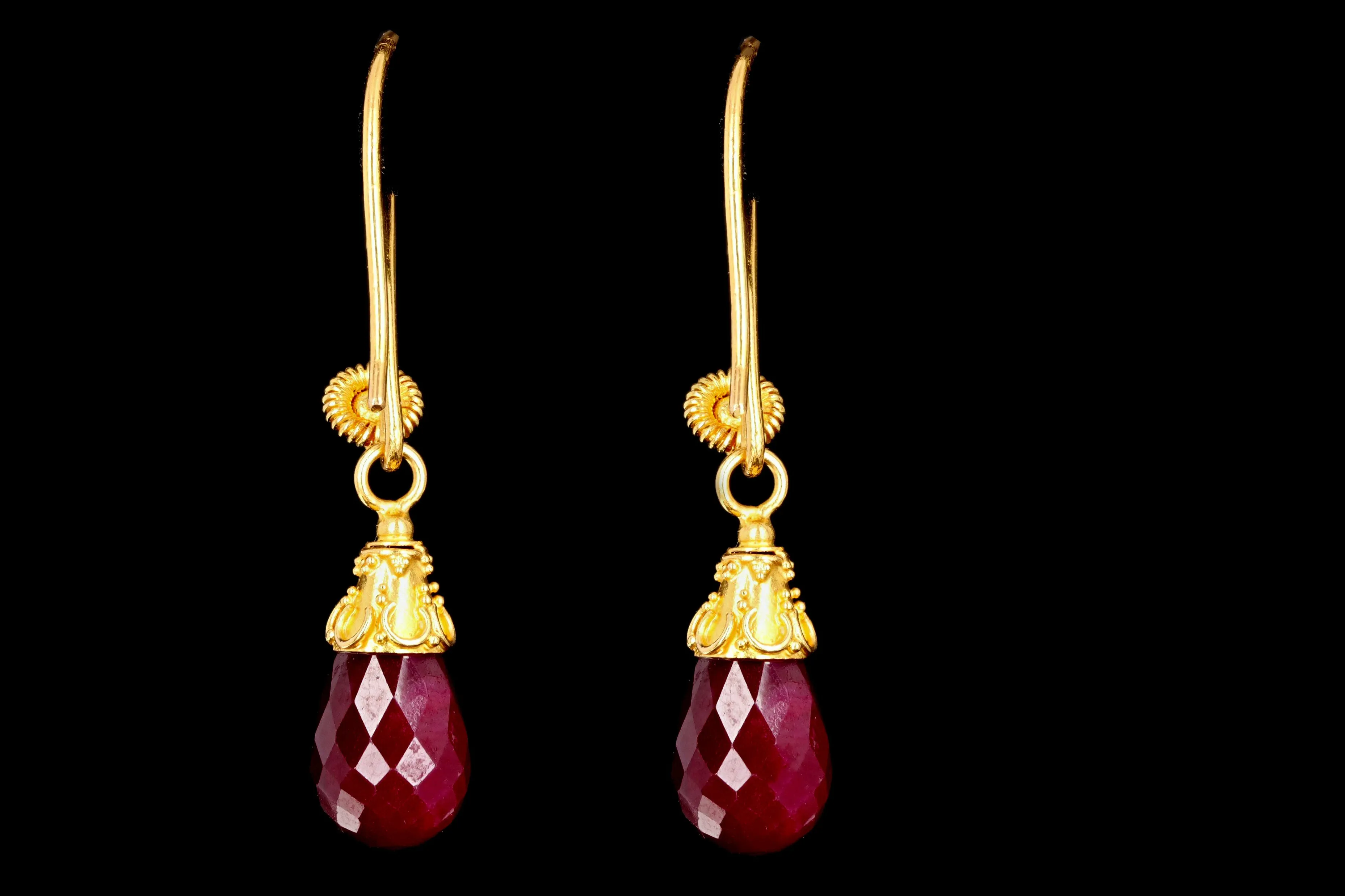 Vintage 22K Yellow Gold Briolette Cut Natural Ruby Drop Earrings