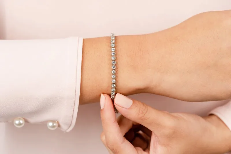 Vintage Dreams Tennis Diamond Bracelet with 4.00 ct.(finished) 2.8mm
