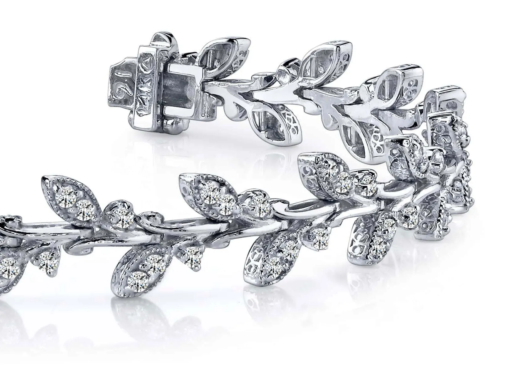 Vintage Style Leaf Diamond Bracelet with 2.05 ct.(finished) 1.65mm