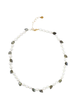 Willa Necklace in White Pearl Mix