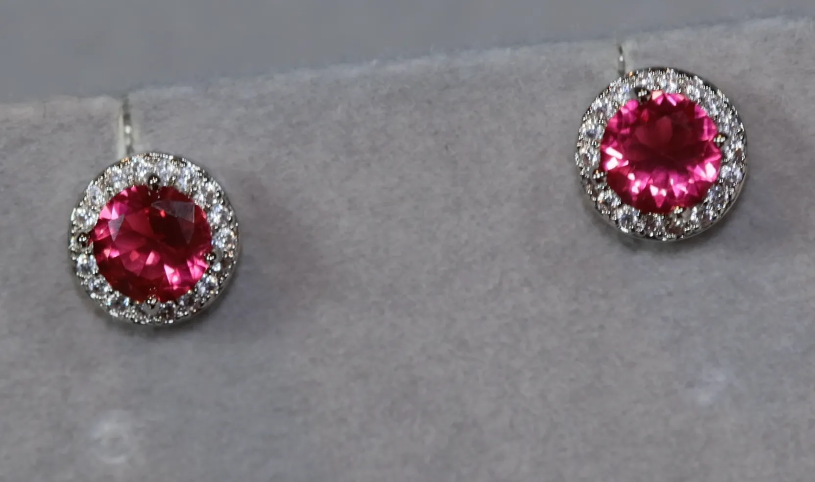 Womens Pink Diamond Ear Studs