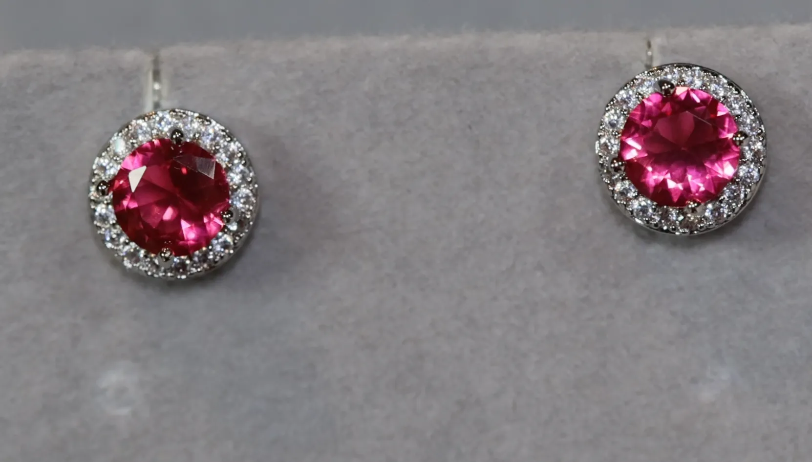 Womens Pink Diamond Ear Studs
